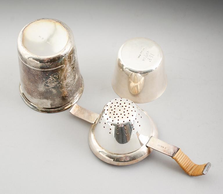 BÄGARE samt TESIL MED SKÅL, silver, 1800/1900-tal. Vikt ca 180 gram.