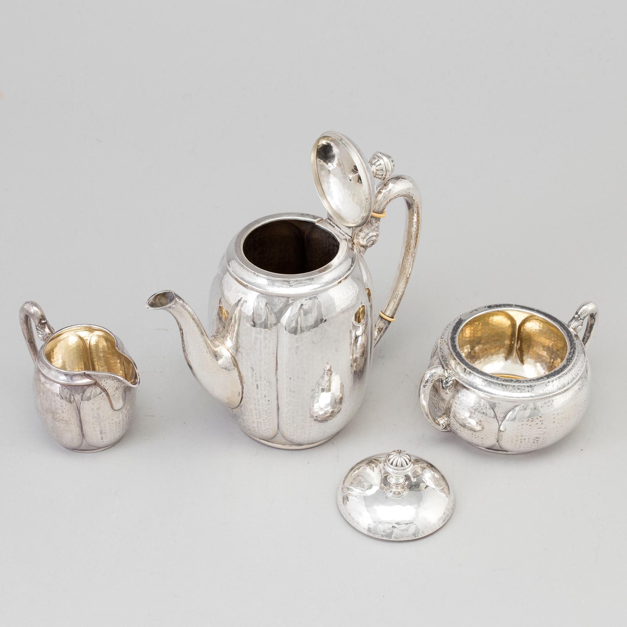 KAFFESERVIS, 3 delar, silver, importstämplad, 1900-talets första hälft.