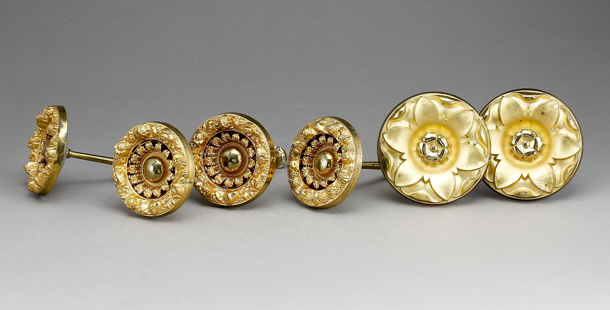 GARDINOMTAG, 6 delar. Förgylld metall. Omkring år 1900.