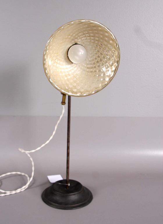 BORDSLAMPA, Frankrike, 1900-talets början.