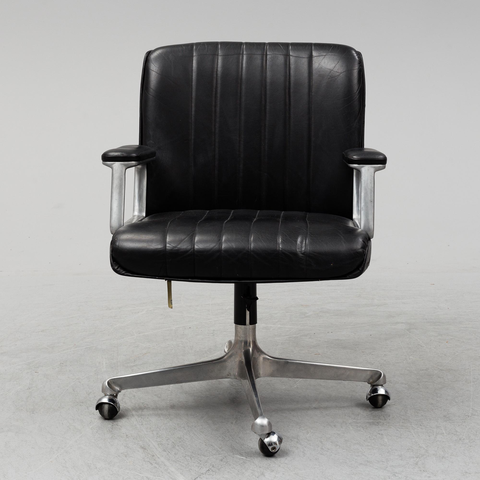 OSVALDO BORSANI, executive desk with armchair, Tecno Italy, 1970's.