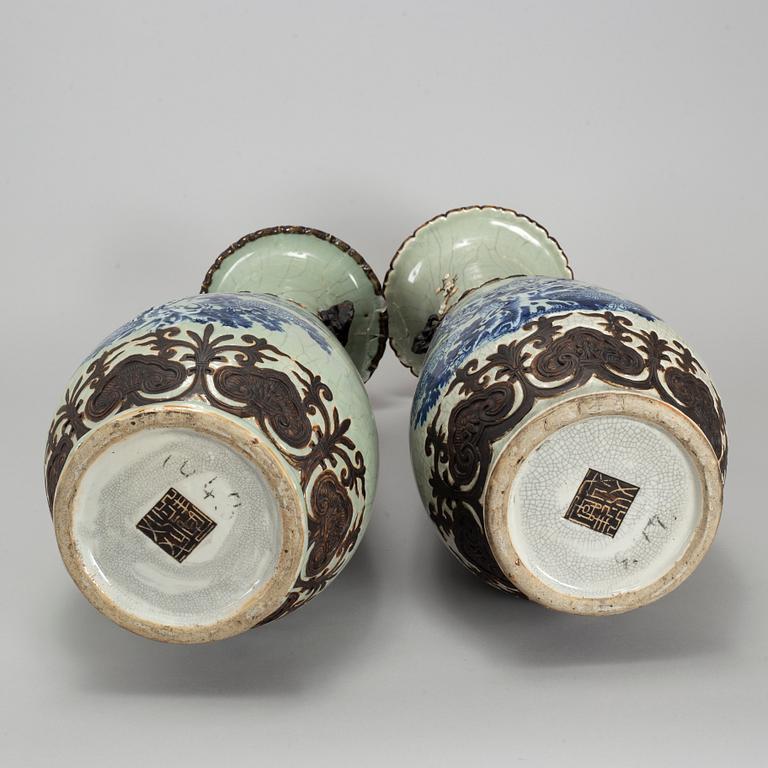 A large pair of Chinese blue and white porcelain vases, early 20th century.
