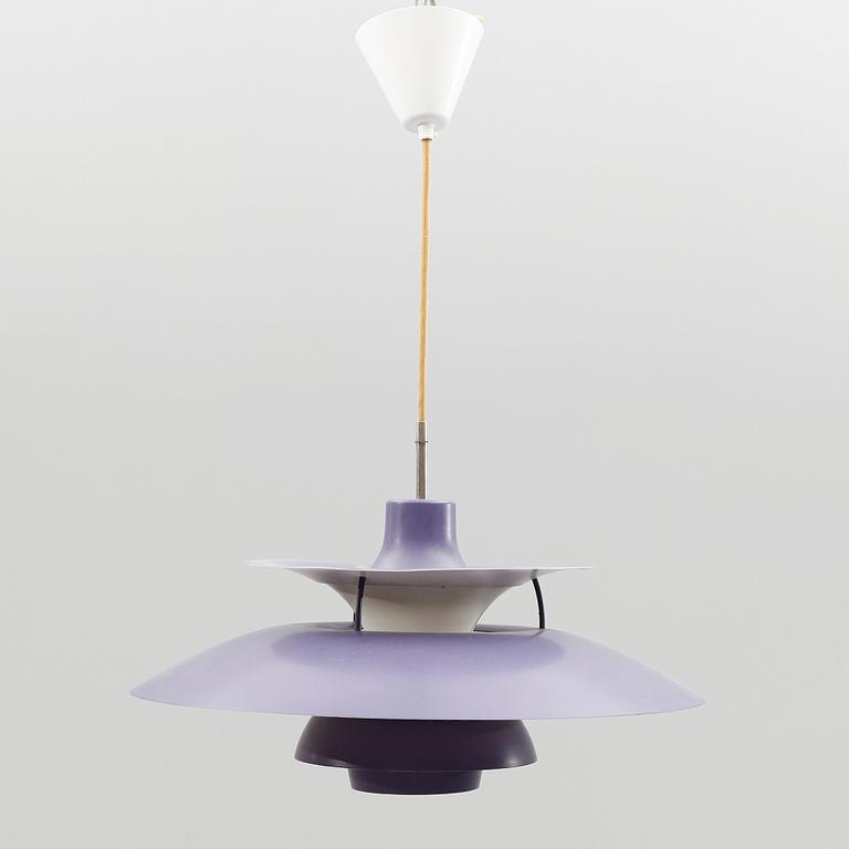 TAKLAMPA, "PH 5", Poul Henningsen för Louis Poulsen, Danmark. Höjd ca 25 cm.