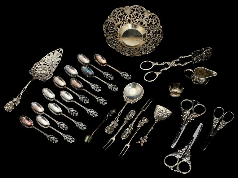 PARTI SILVER, 26 st, 1900-tal. Tot vikt 600 g.