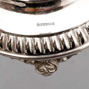 GARNITYR, 3 delar, vitmetall, märkt Östberg & L , 1900-talets första hälft.