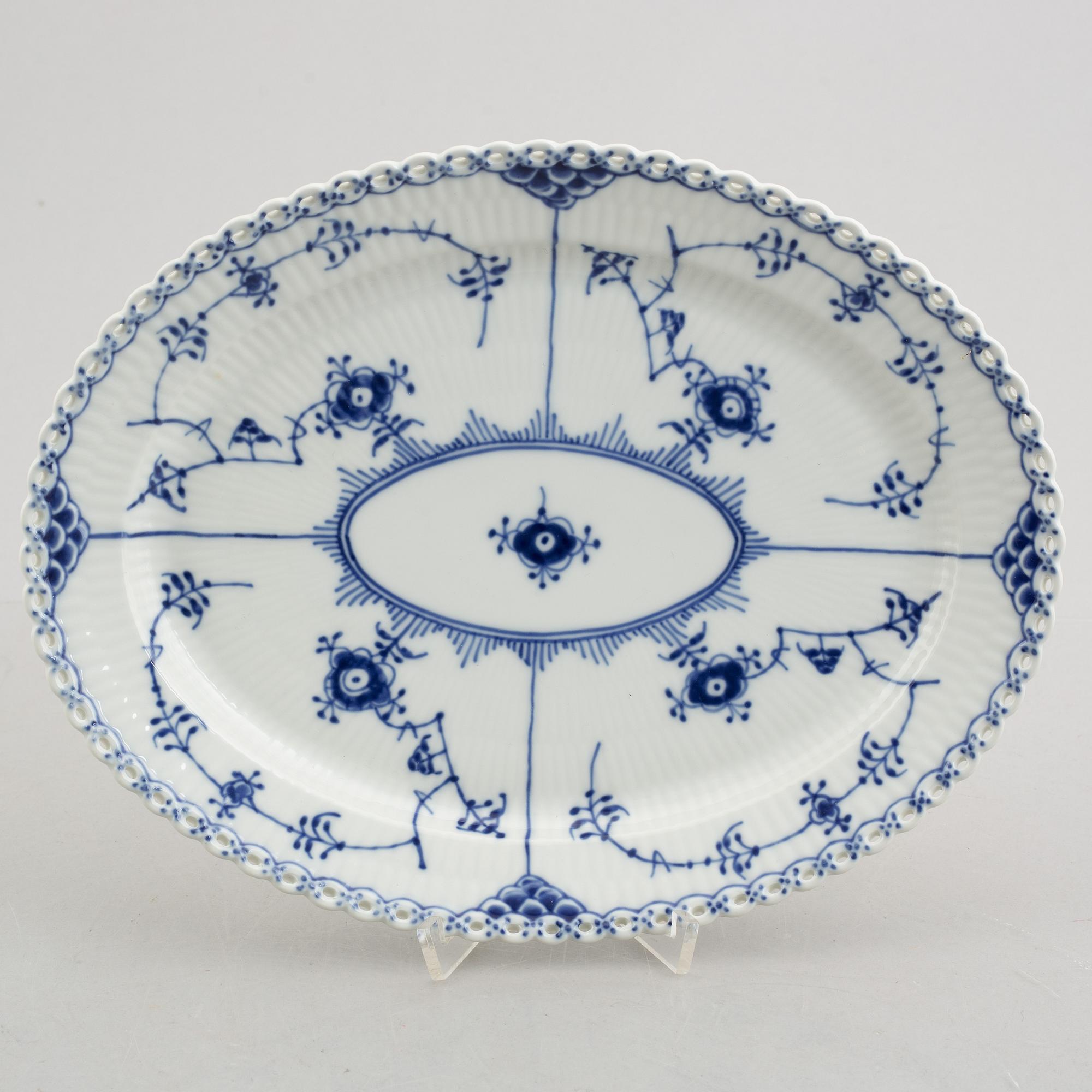 A 'Musselmalet' porcelain tureen with cover and a platter, Royal Copenhagen, Denmark 1957 and 1969-73.
