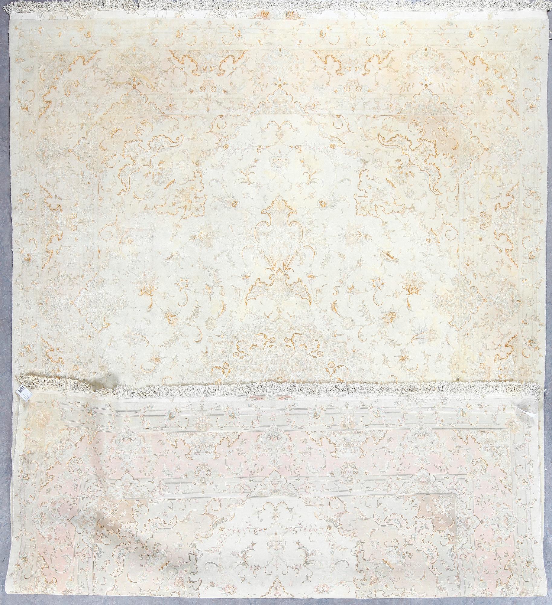 MATTA, Täbris, part silk, ca 360x245 cm.