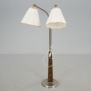 GOLVLAMPA, 1900-talets mitt.