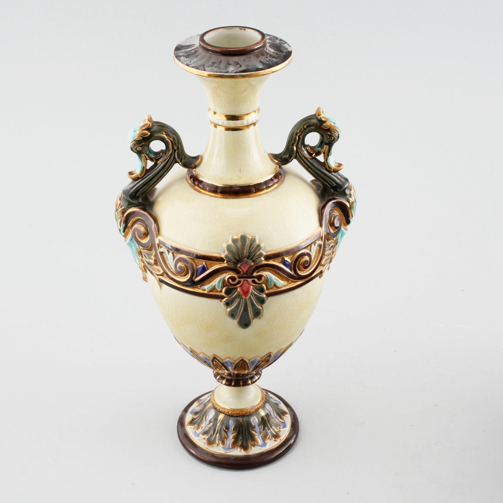 A vase and a flower pot from aorund year 1900.