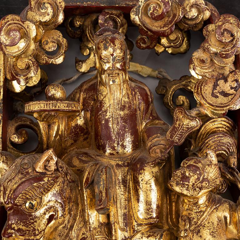 Two sculptured wooden panels, Qing dynasty, 19th Century.