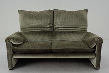 SOFFA, "Maralunga", Vico Magistretti för Cassina, formgiven 1973.