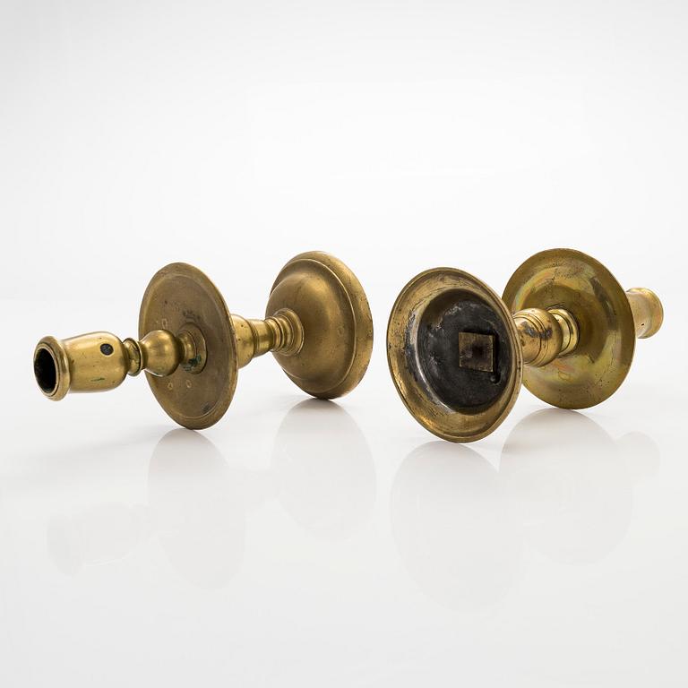 Kynttilänjalka ns. Heemskerk-malli, Flanderi, 1700-luku.