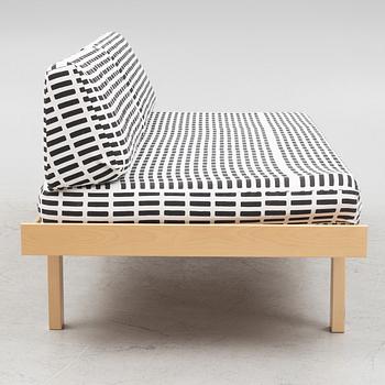 Alvar Aalto, a model  "Laveri"/"710" daybed, Artek, Finland, 21st century.