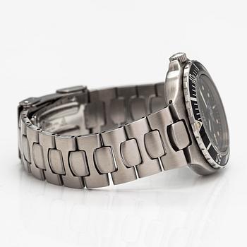 Omega, Seamaster, 200m, "Pre-Bond", armbandsur, 38 mm.