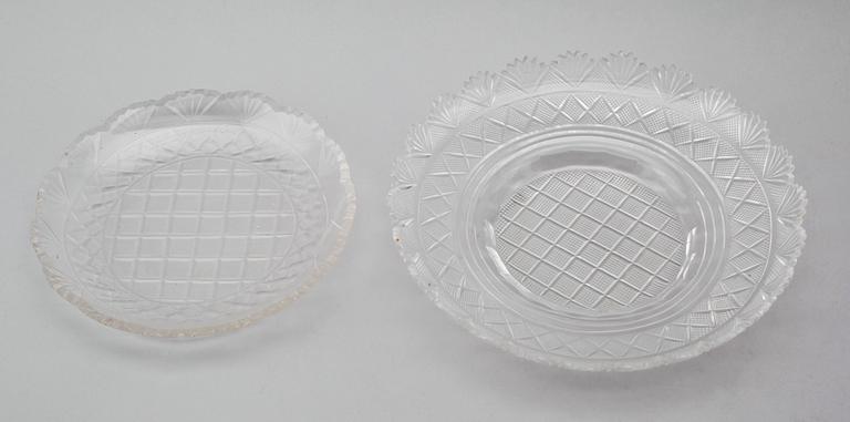 SAMLING GLASFÖREMÅL, 10 delar, 1900-talets första hälft.