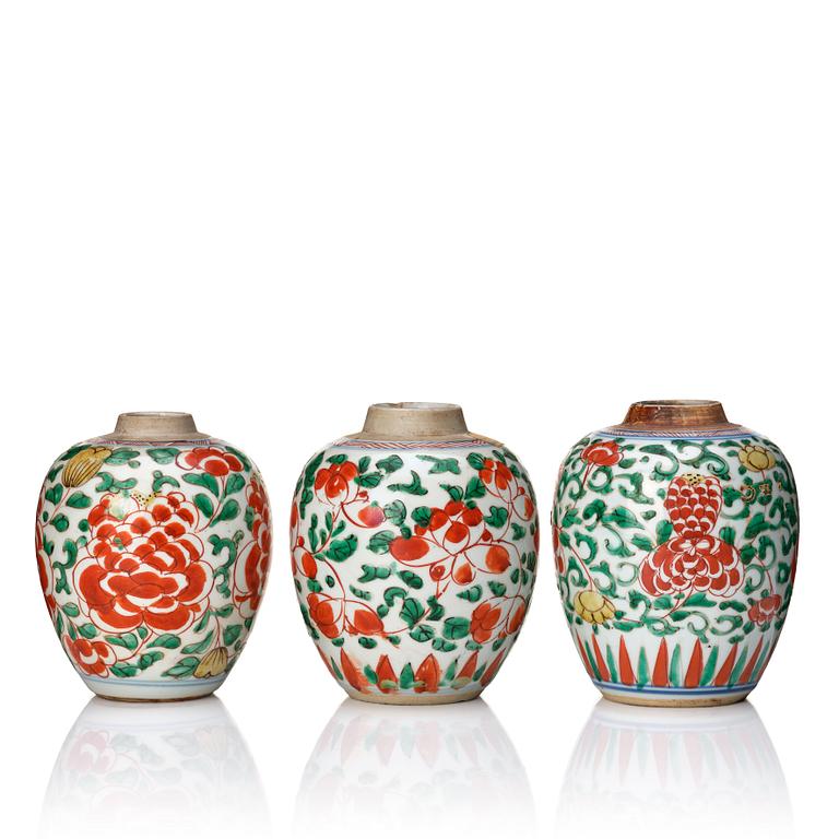 A set of three famille verte tea jars, Transition, 17th Century.