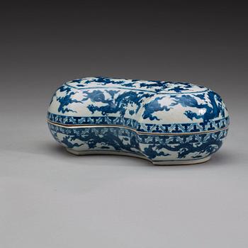 An ingot-shaped blue and white box with cover, Wanli six-character mark, Republic (1912-1949).