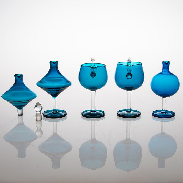A 25 piece 'Harlekiini' glasswear for Riihimäki Glass, Finland.
