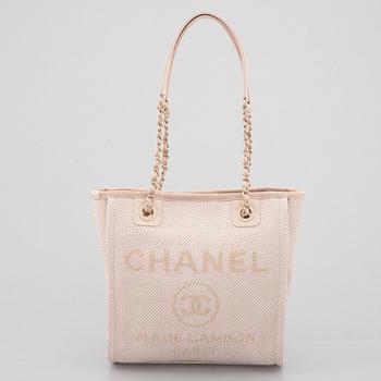 Chanel, "Deauville" Shopping tote, 2020.