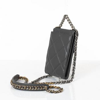 Chanel, bag/mobile bag, 2022-2023.