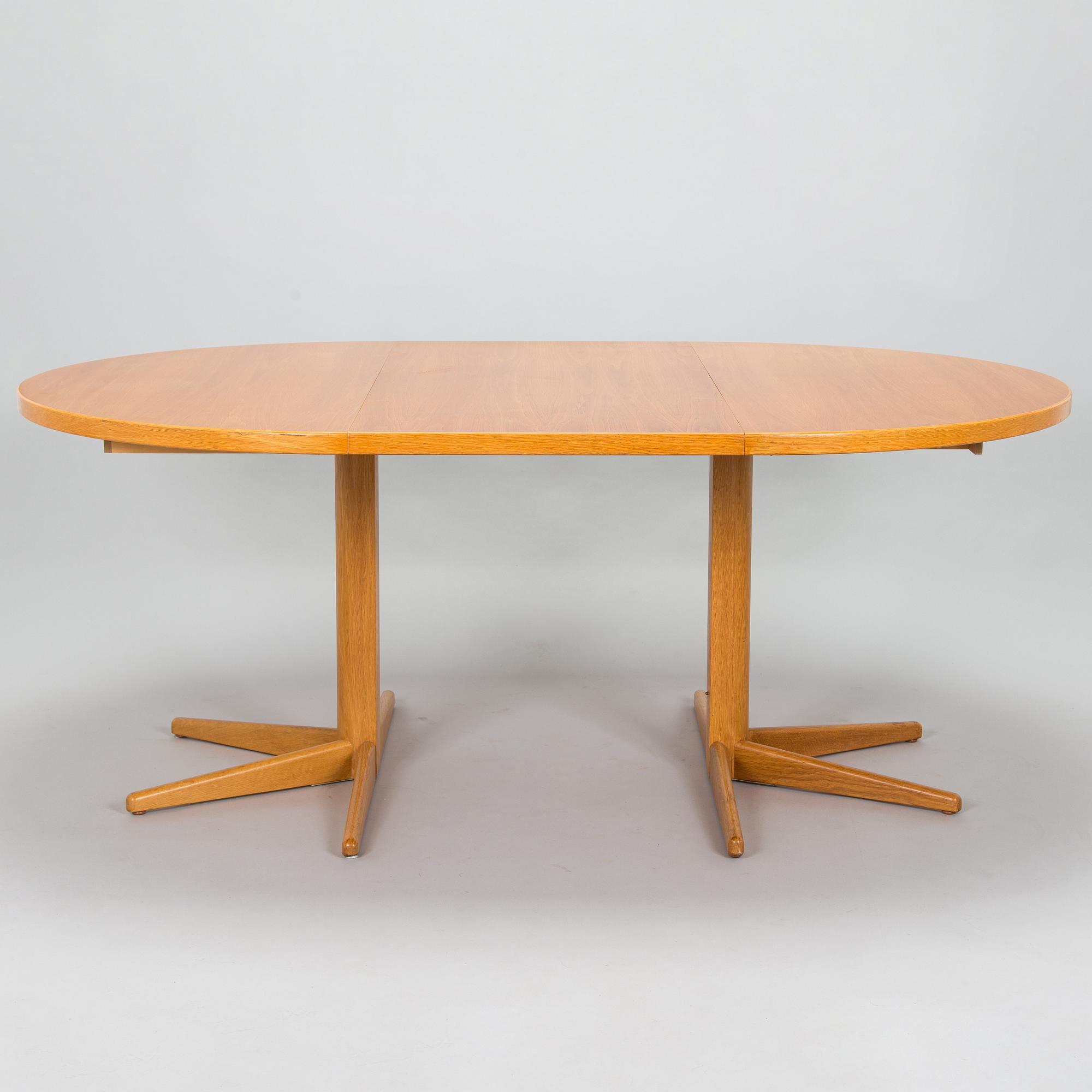 Olof Ottelin, ruokapöytä, "Rondo", Keravan Puusepäntehdas, Stockmann, 1970/80-luku.
