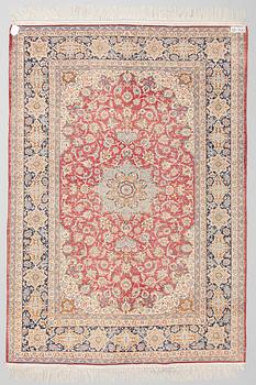 CARPET, Isfahan, old, partly silk, 231x160 cm.