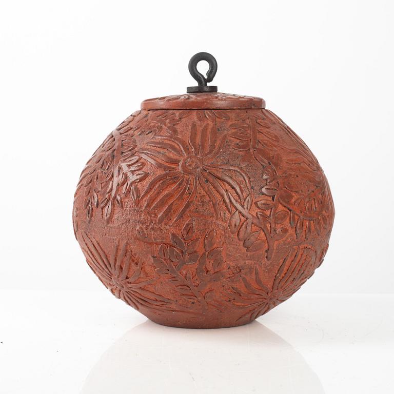 Anja Notini, an urn with cover, own workshop, Saltsjö-Boo.