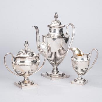 KAFFESERVIS, 3 delar, försilvrad metall, empirestil, 1900-talets första hälft.