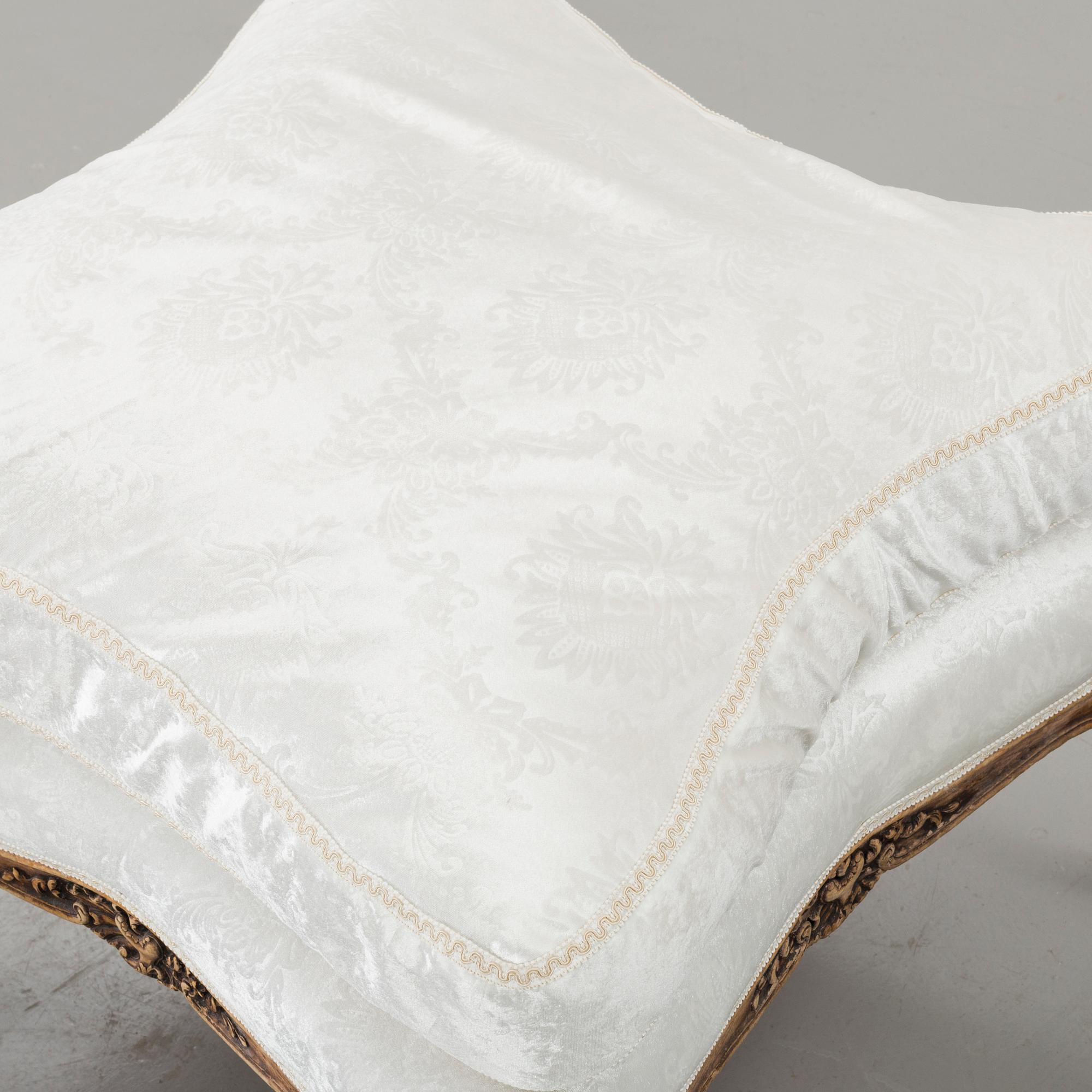 STOOL IN ROCOCO STYLE, 20th century.
