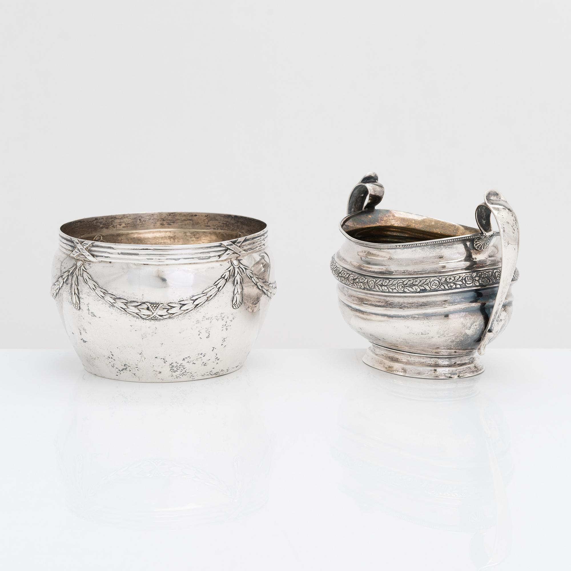 Hjalmar Fagerroos, skål och sockerskål, silver, Helsingfors 1908 och 1910.