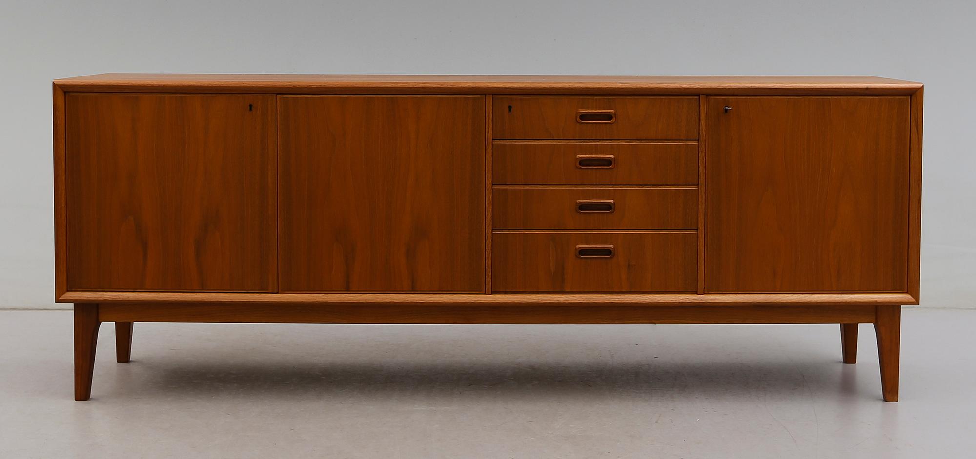 SIDEBOARD, 1900-talets andra hälft.