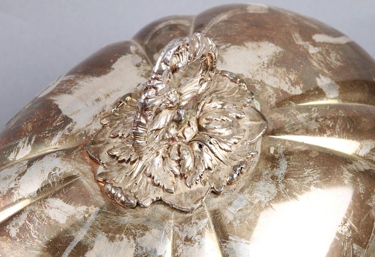 SERVERINGSHUV, nysilver, rokokostil 1900-tal.