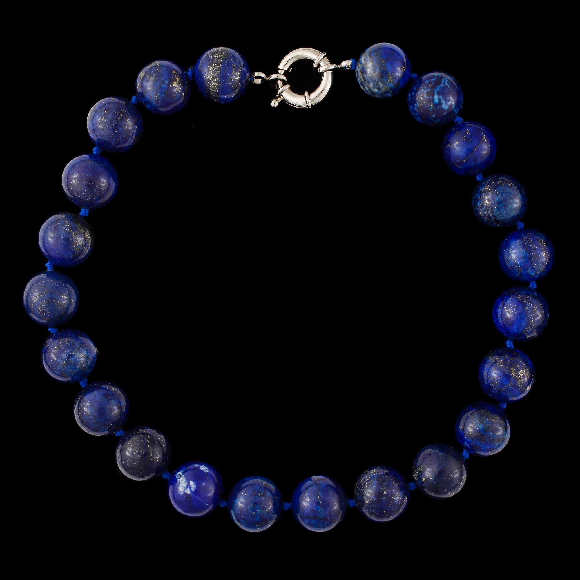 COLLIER, lapis lazuli med lås i vitmetall.