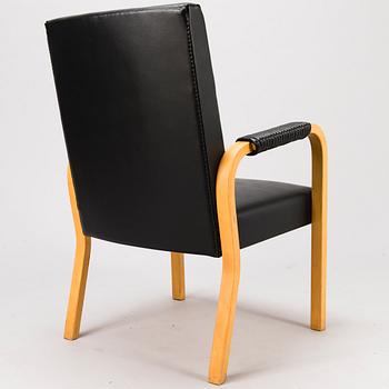Alvar Aalto, ALVAR AALTO, A 1970/1980s armchair for Artek.