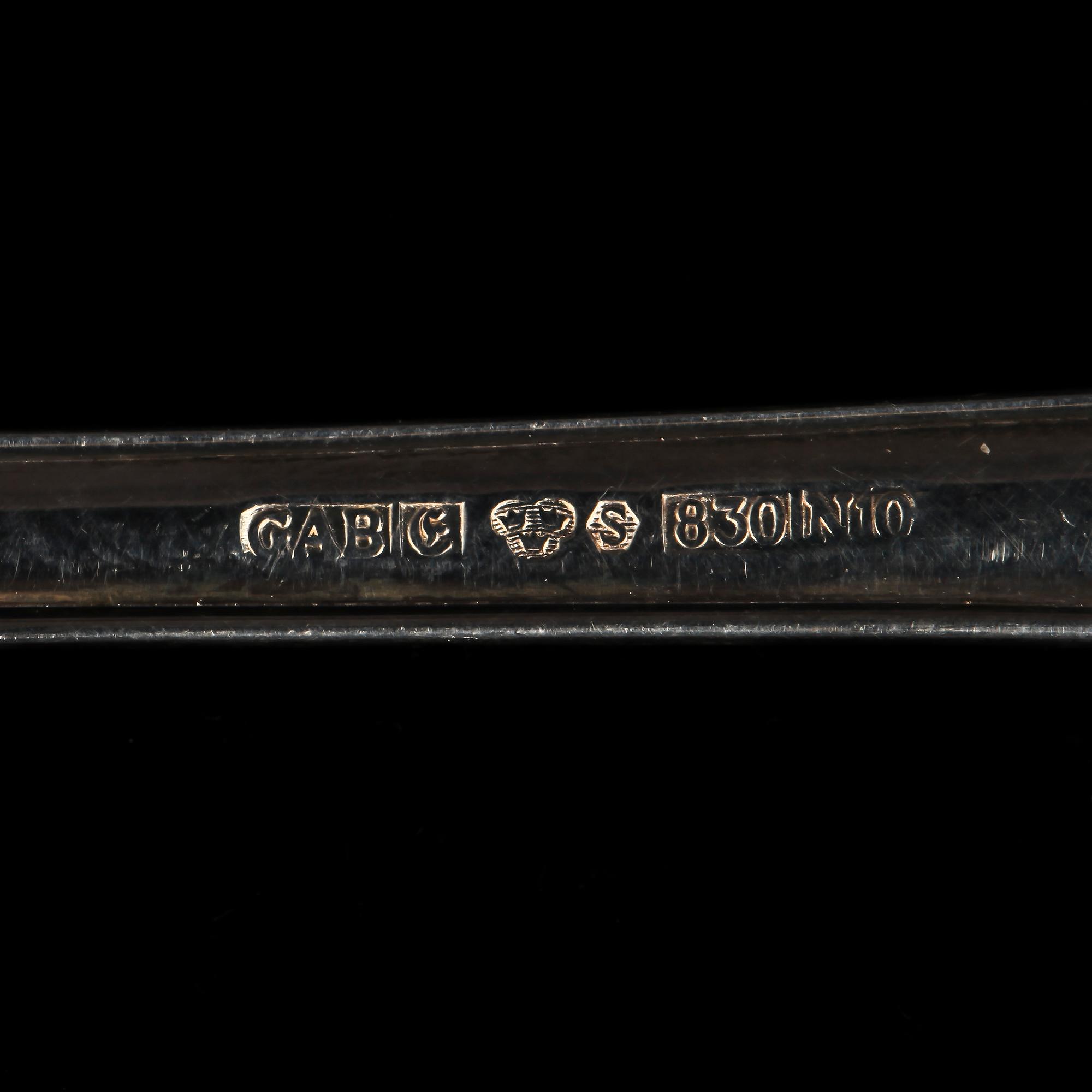 BESTICK, 34 st, silver. Modell "Gammal Svensk rund", GAB, 1980-90 tal. Tot ca 1500 gr.