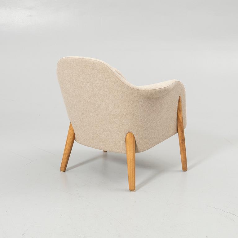 Armchair, model R1, Norrgavel, modern manufacture.