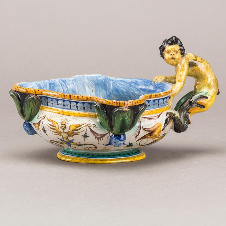 A majolica Cantagalli signed bowl, later part of the 19th century.