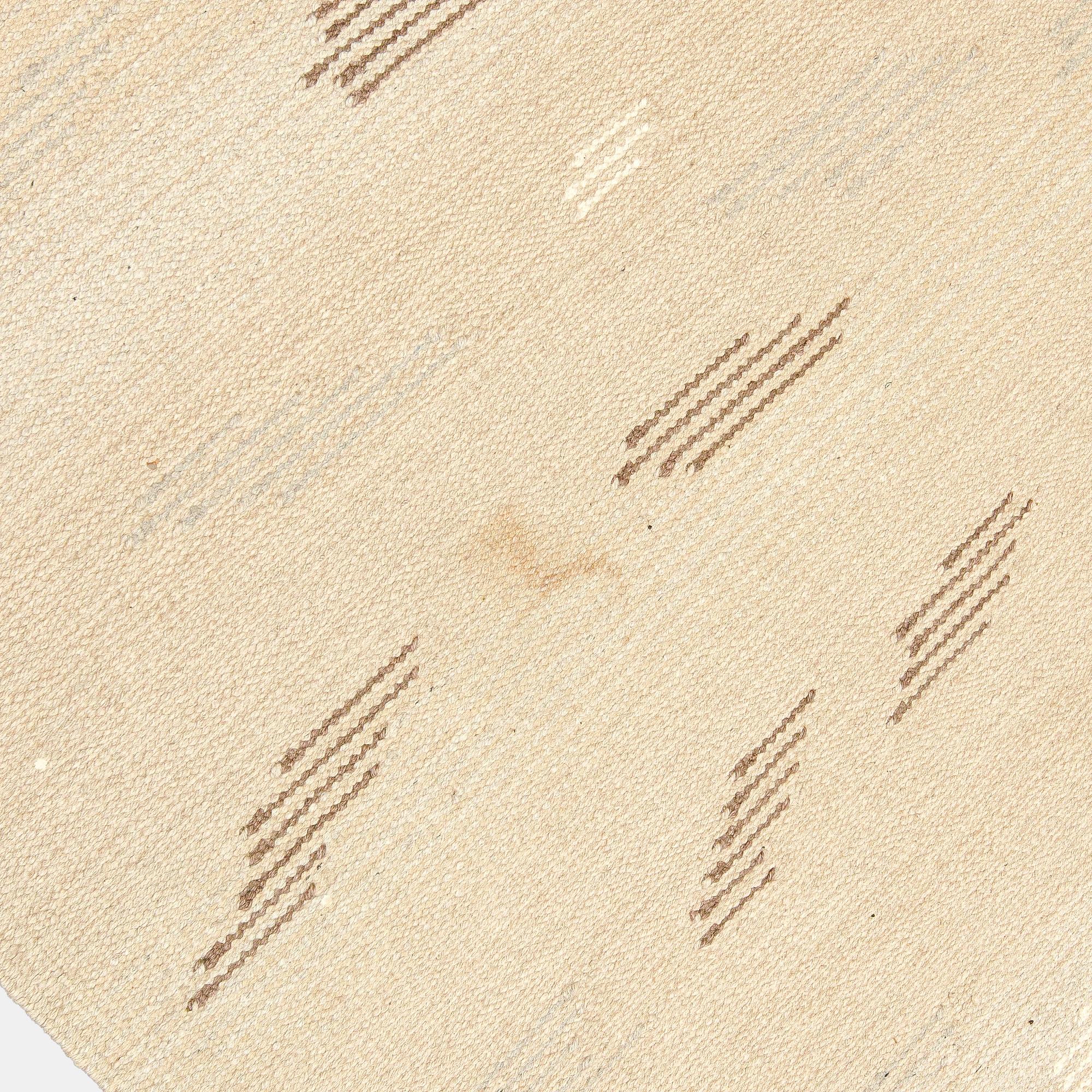 Toini Nyström, a flat weave carpet for Aaltosen Mattokutomo Kiikka Finland. Ca 305 x 200 cm.