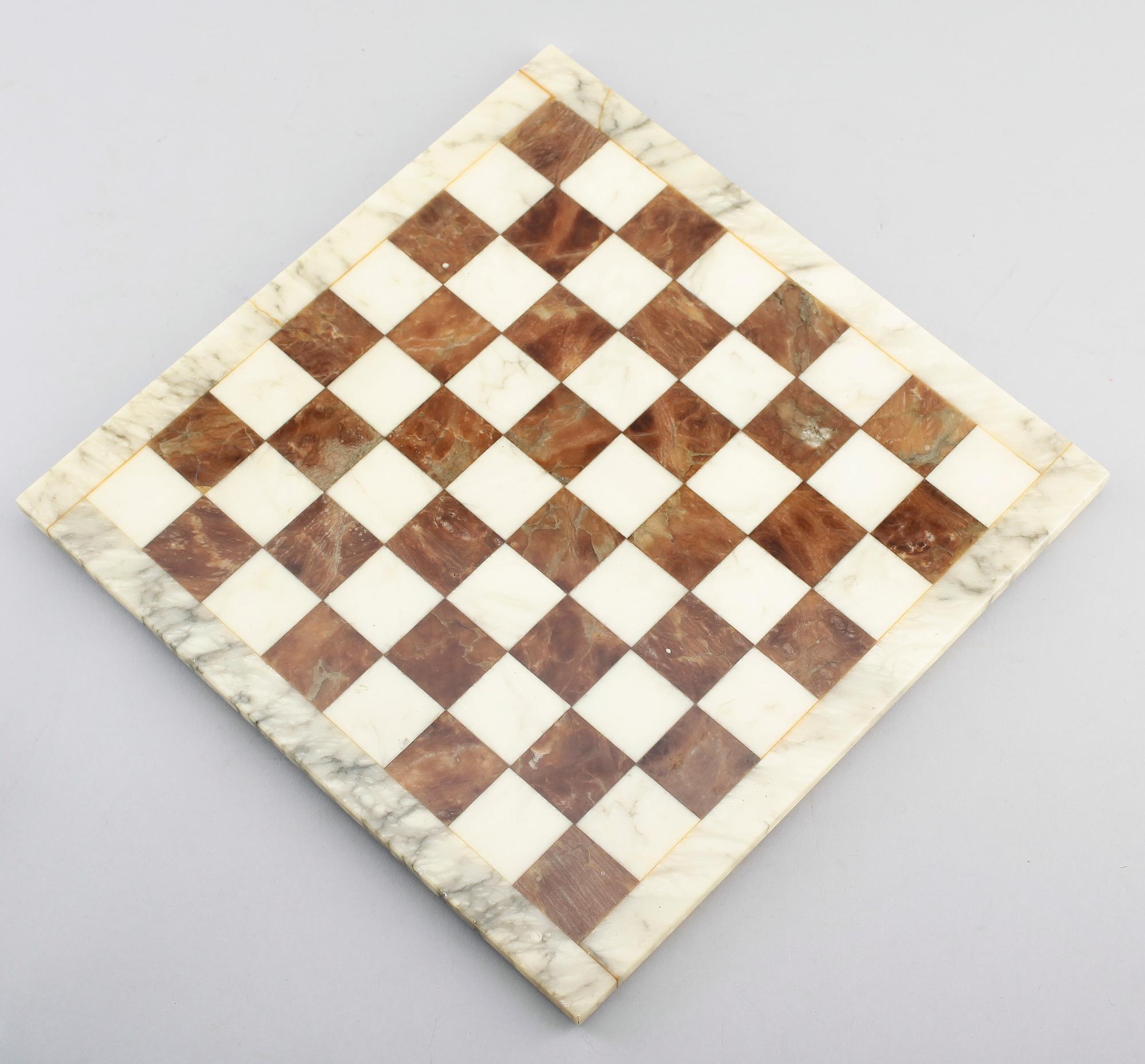SCHACKSPEL, marmor, 1900-talets andra hälft.