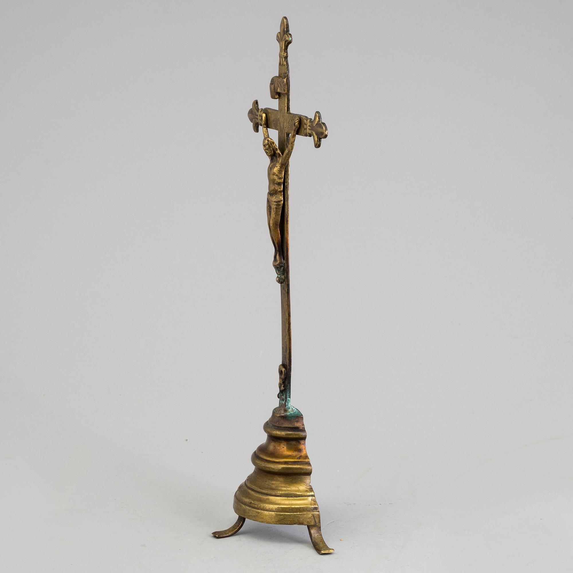 A BRONZE CRUCIFIX, 18th century.