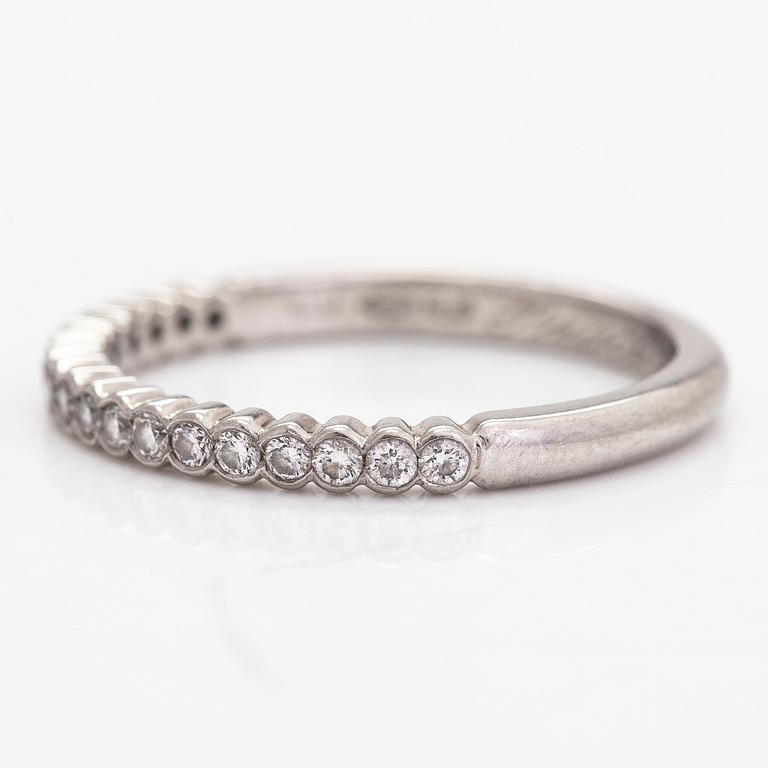 A platinum eternity ring "Lace Minimalism", diamonds totalling approx. 0.16 ct. Anette Tillander, Helsinki 2019.