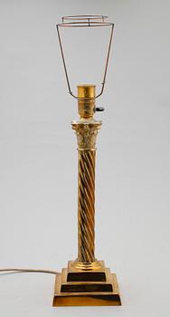 BORDSLAMPA, förgylld mässing, 1900-talets första hälft.