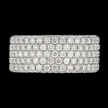 770. A brilliant cut diamond ring, tot. 4.23 cts.