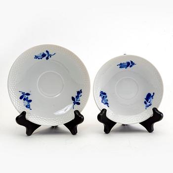 A 63 pcs Blå Blomst service from Royal Copenhagen later part of the 20th century.