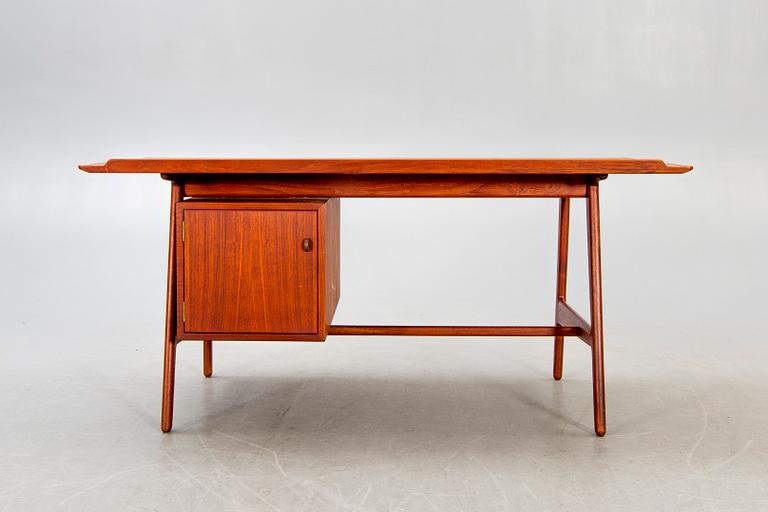 Arne Vodder, desk, Denmark, 1960s.