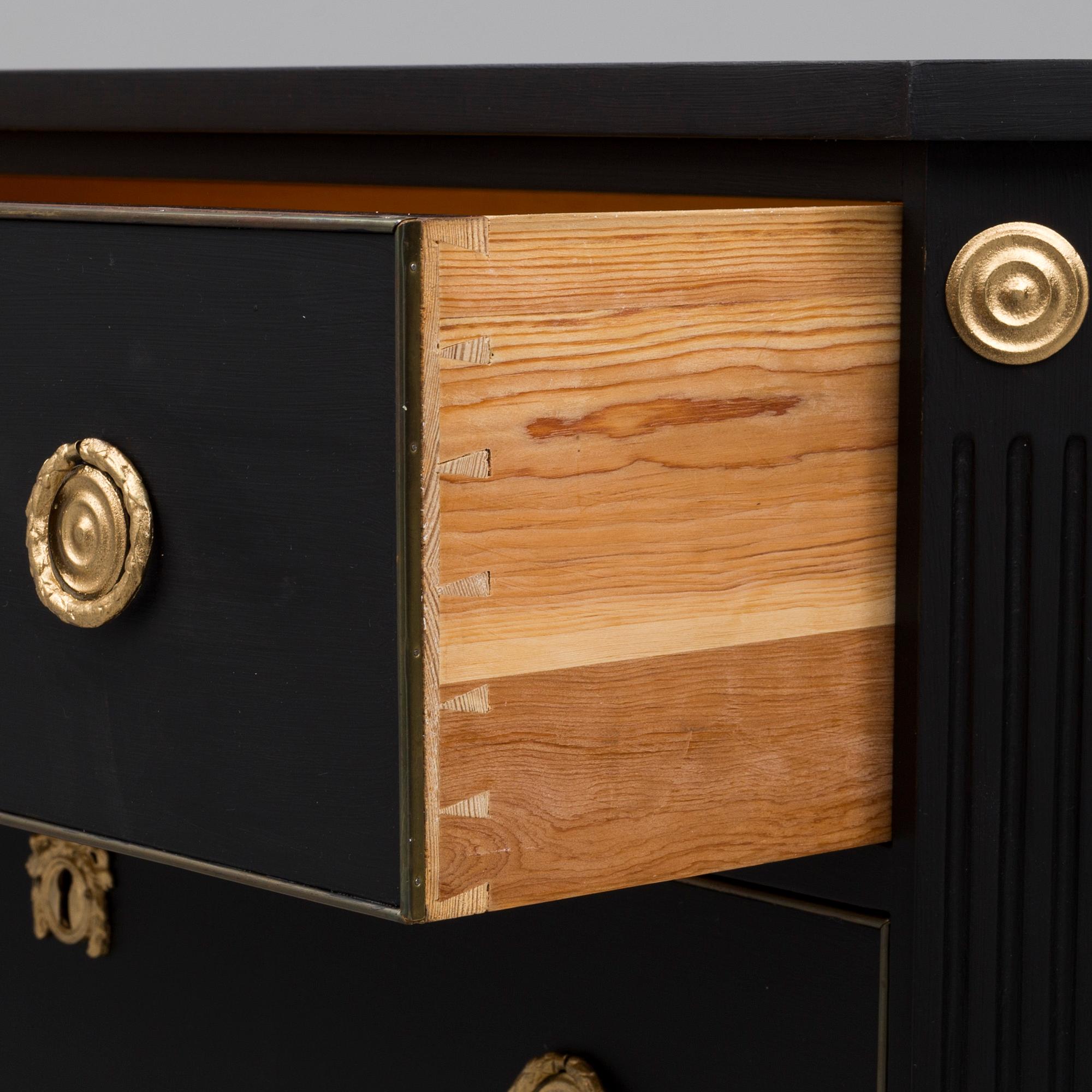 A mid 20th century gustavian style chest of drawers.