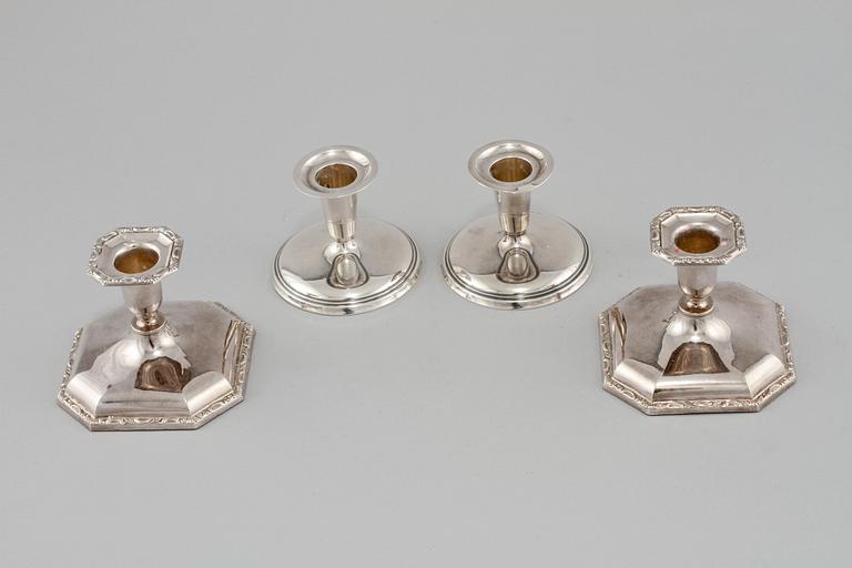 LJUSSTAKAR, 2 par, silver, omkring 1900-talets mitt.