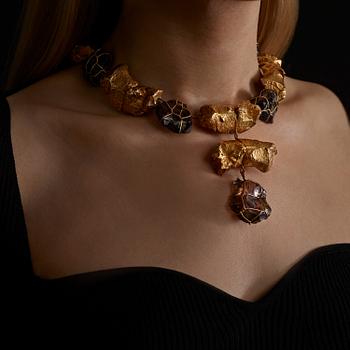 Björn Weckström, "Offering lambs", a 14K gold and smoky quartz necklace. Helsinki 1964.