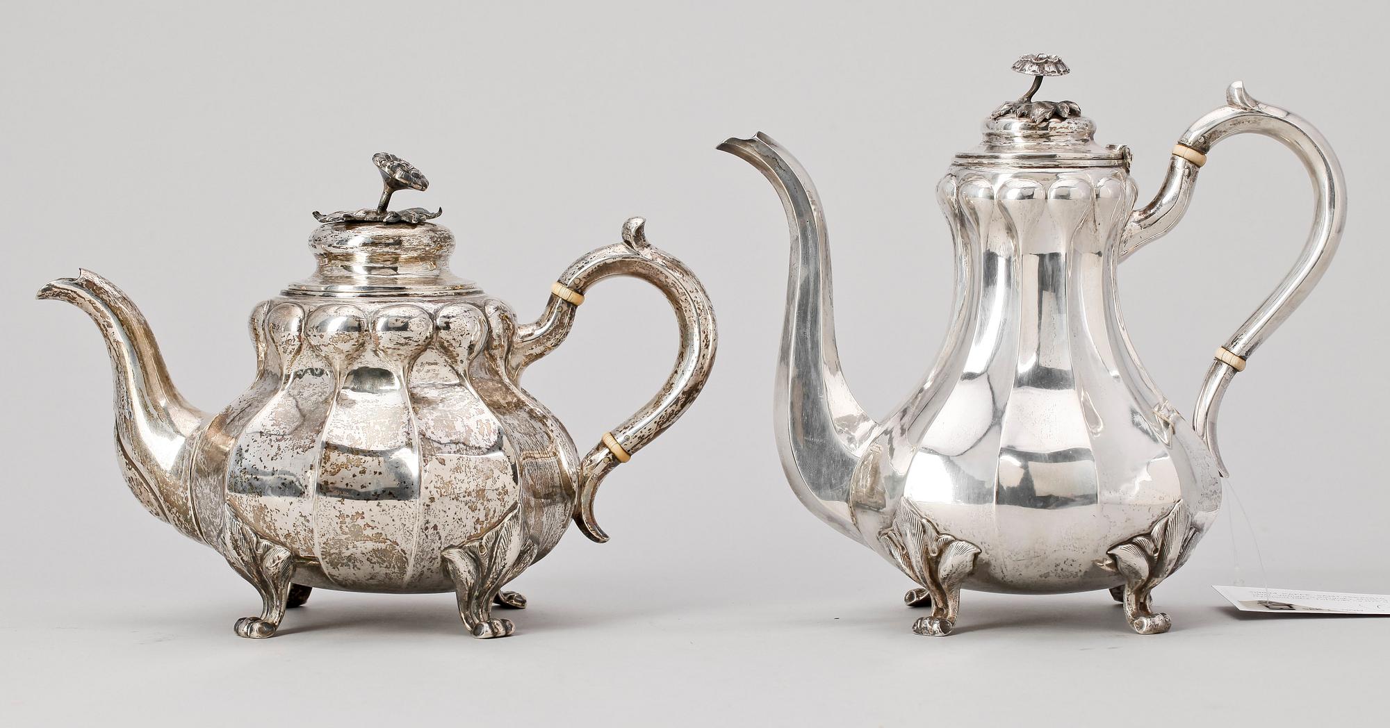 KAFFE -SAMT TEKANNA, silver, Veniamin Savinsky, Moskva, Ryssland 1862. Totalvikt ca 1175 g.