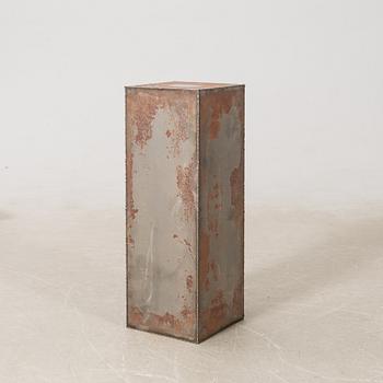 Pedestal modern manufacture.